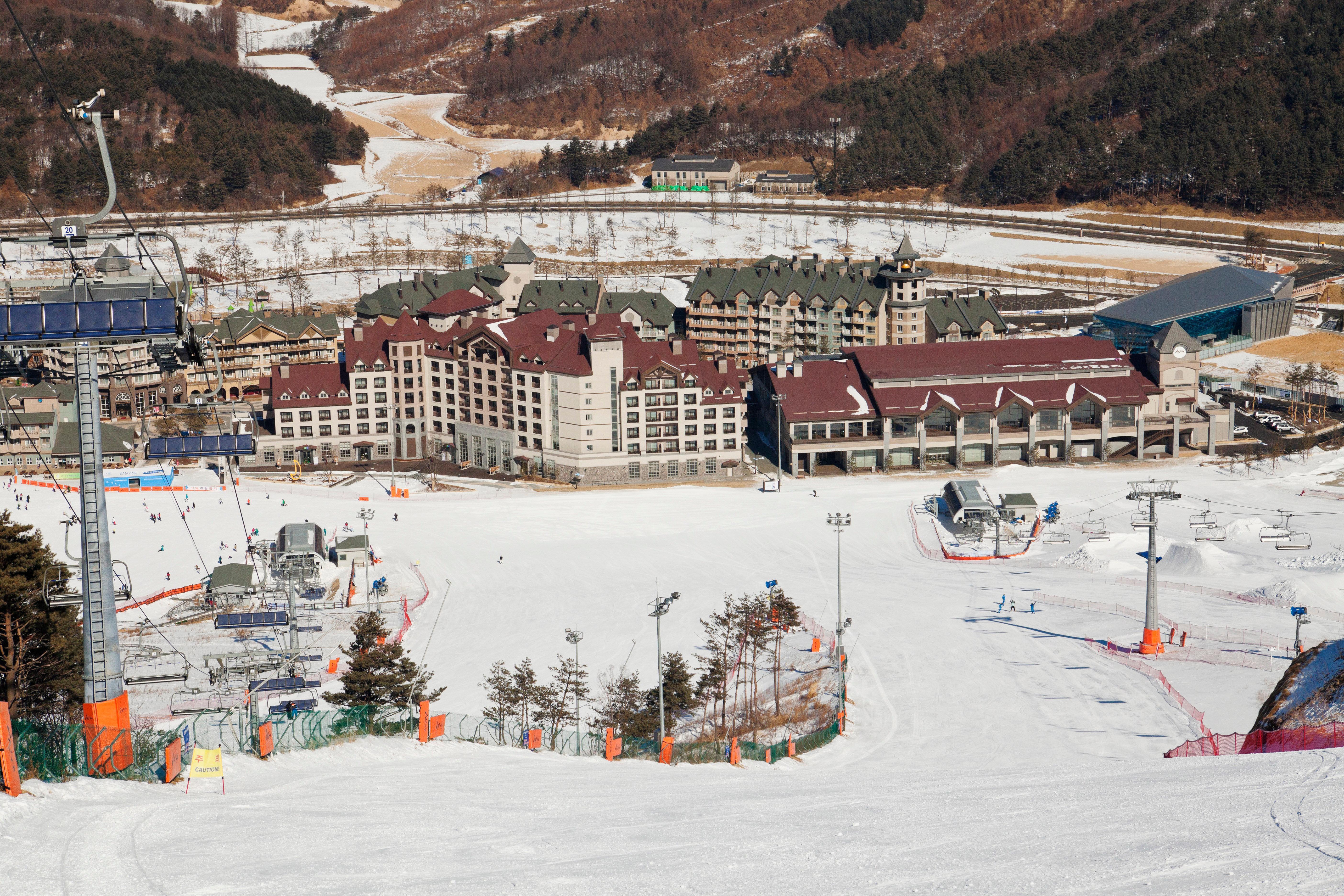 Holiday Inn Resort Alpensia Pyeongchang By Ihg Exterior photo