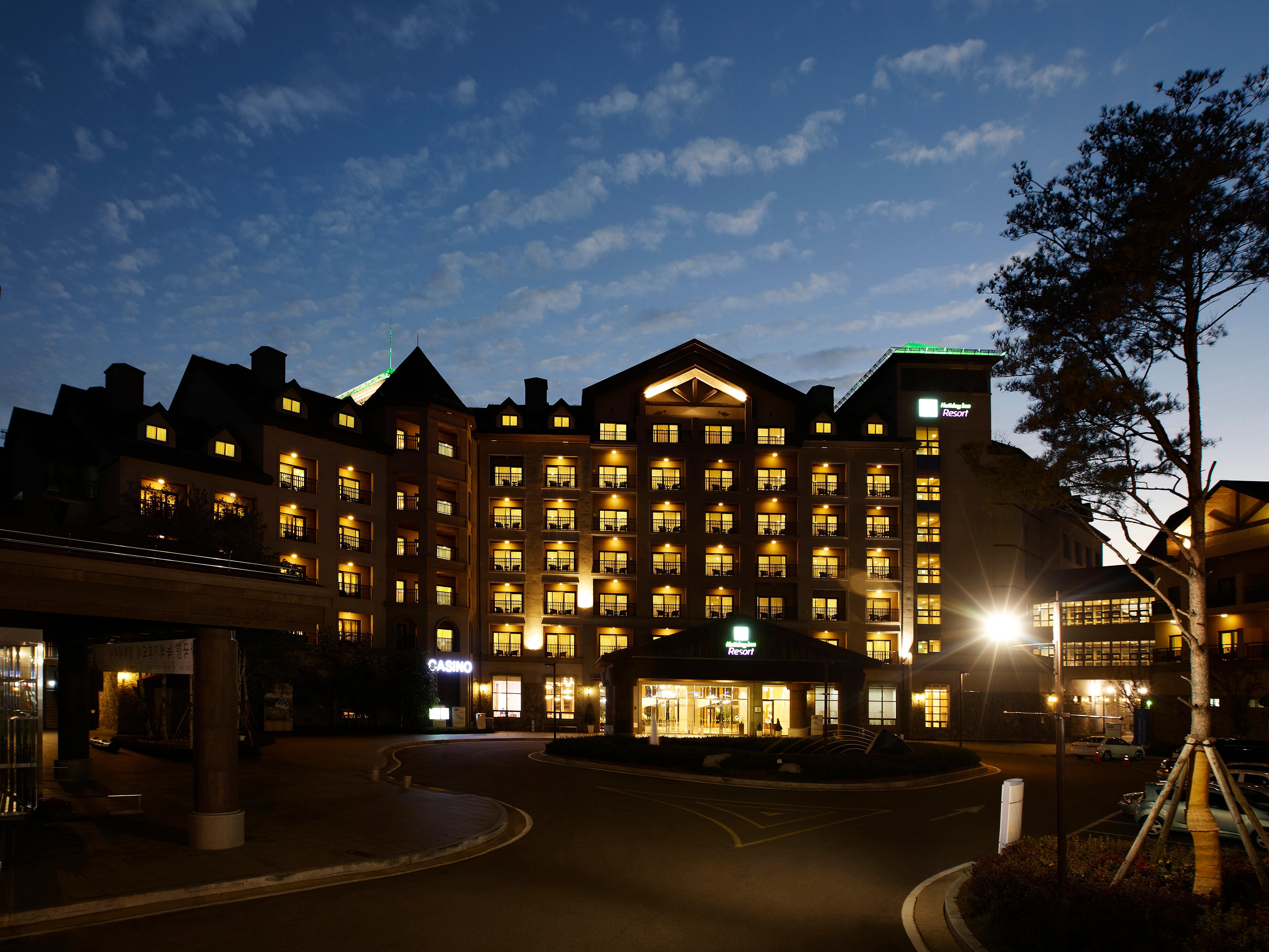 Holiday Inn Resort Alpensia Pyeongchang By Ihg Exterior photo