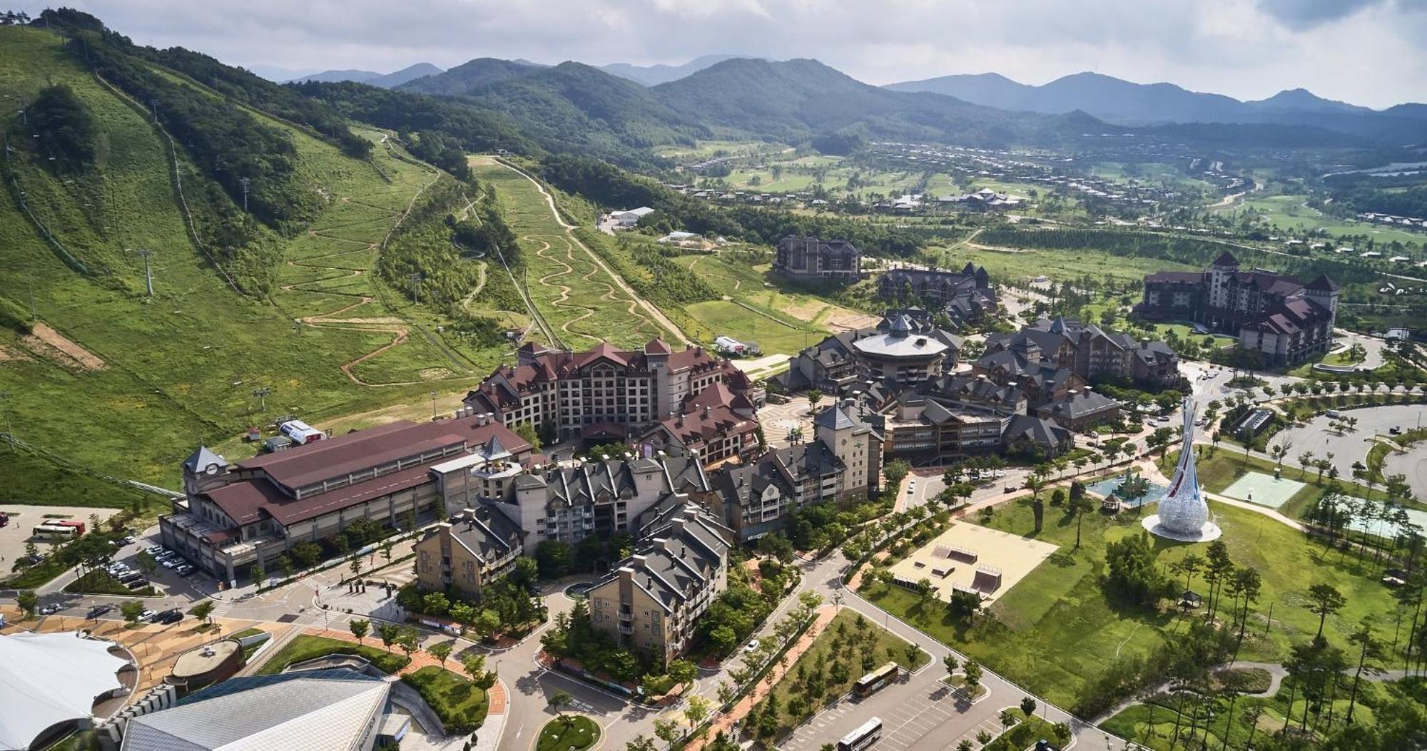 Holiday Inn Resort Alpensia Pyeongchang By Ihg Exterior photo